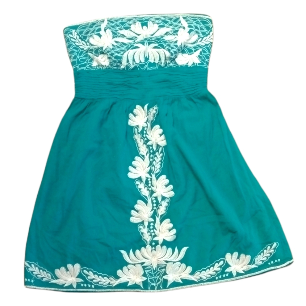 Strapless Embroided Strapless dress